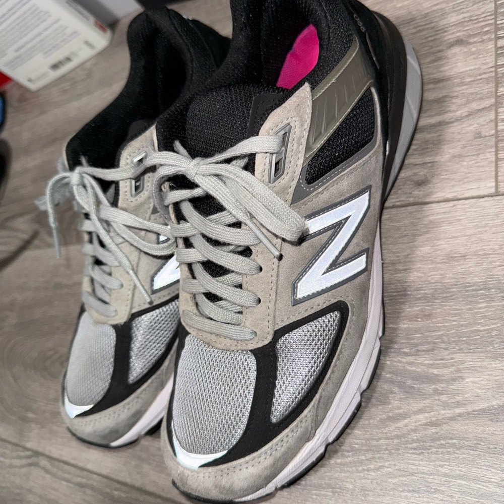 New Balance 990v4 9.5 mens